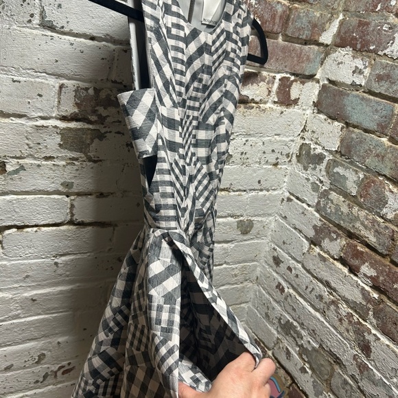 Prose & Poetry Gray and White Checkered Sleeveless Mini Length Dress. Size Small - Picture 4 of 10